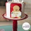Bolo decorado de Natal para mesversário do filho de Patrícia Costa (Domingo Espetacular). Feito por Cake Studio ( contato@cakestudio.com.br | Whatsapp: (11) 96882-2623 ).