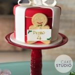 Bolo decorado de Natal para mesversário do filho de Patrícia Costa (Domingo Espetacular). Feito por Cake Studio ( contato@cakestudio.com.br | Whatsapp: (11) 96882-2623 ).