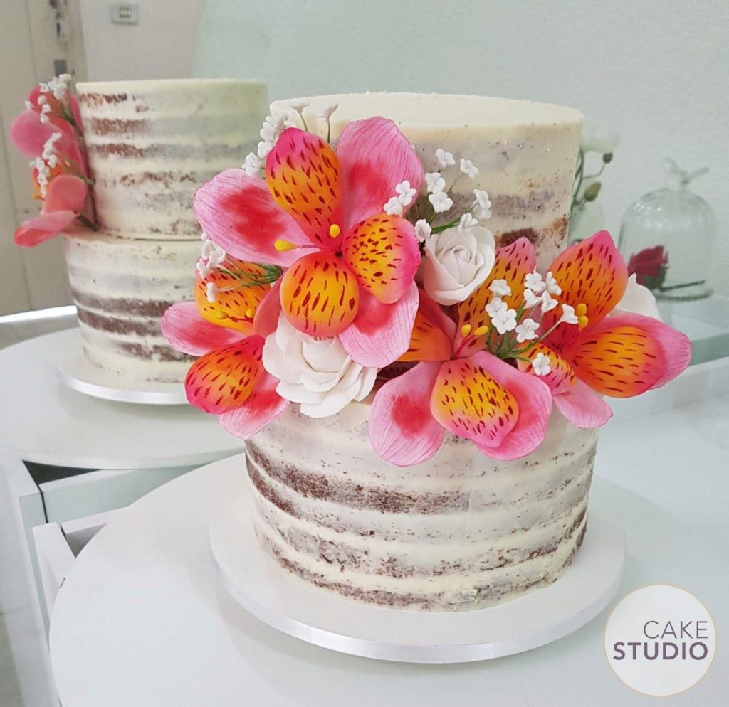 Bolo de casamento: semi naked cake com flores - Planejando 