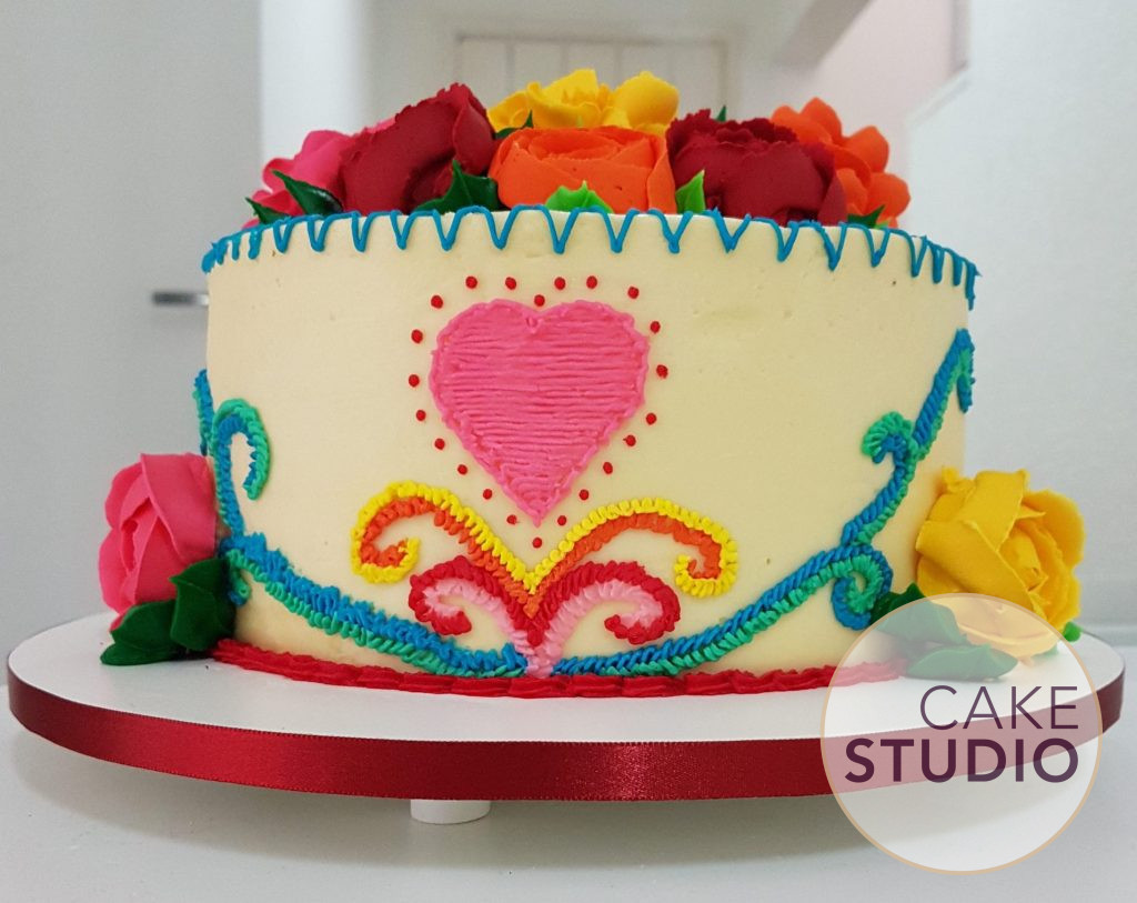 Bolo Bordado Mexicano. Feito por Cake Studio ( contato@cakestudio.com.br | Whatsapp: (11) 96882-2623 )